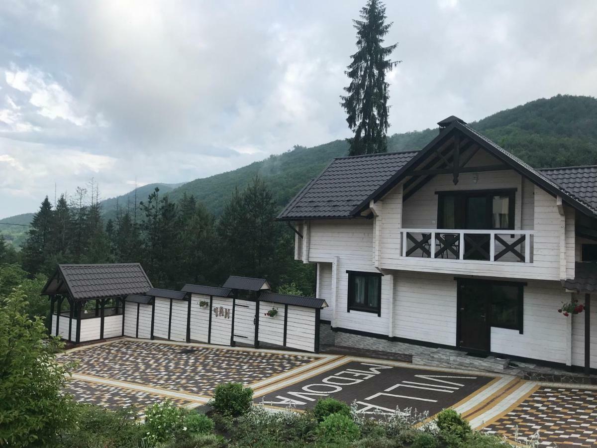 Villa Medova Косив Екстериор снимка